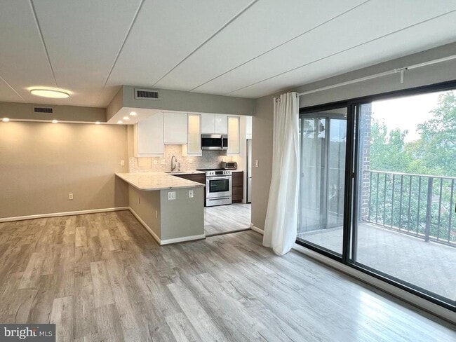 Foto del edificio - 118 Roberts Ln