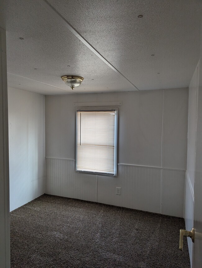 Building Photo - 2490 Poole Way