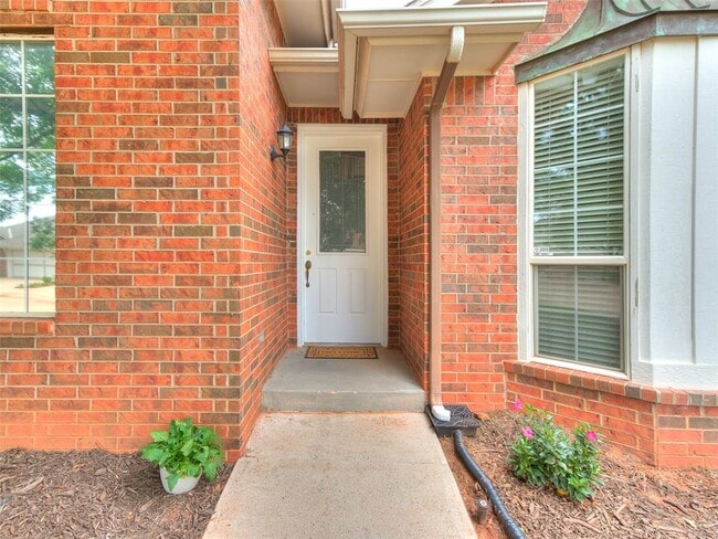 Building Photo - 15524 Swallowtail Rd