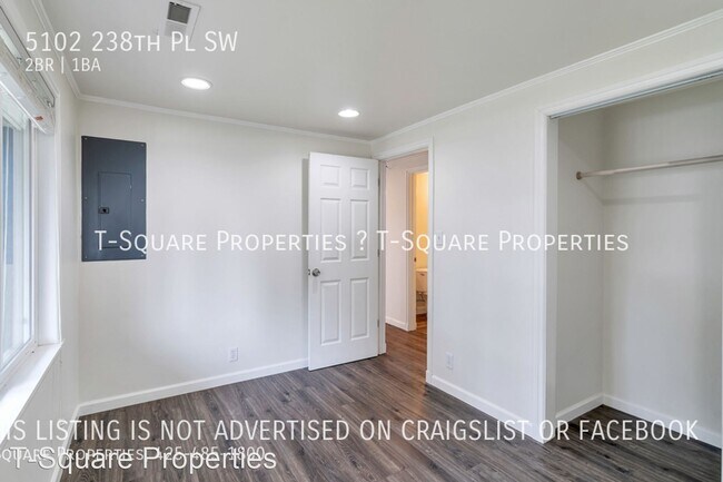 Building Photo - 2 br, 1 bath House - 5102 238th Place SW