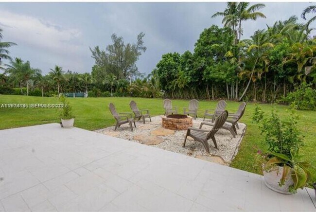 Foto del edificio - 14500 SW 17th Ct