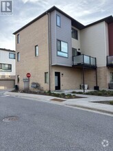Building Photo - 369-369 Essa Rd