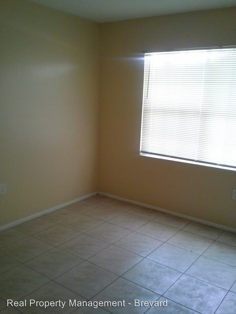 Building Photo - 991 Tope St