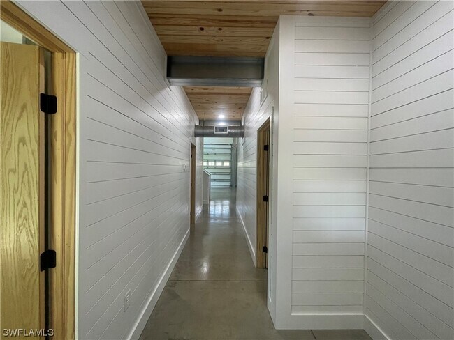 Foto del edificio - 3288 16th Ave NE