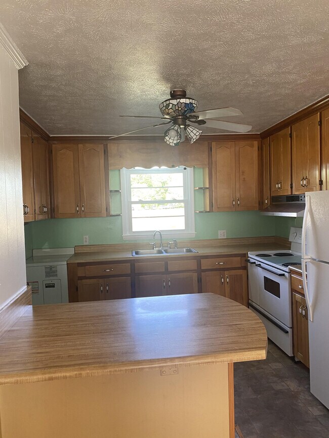 Building Photo - 10263 US-701