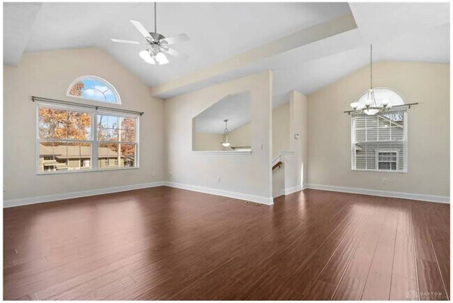 Building Photo - 596 Winona Dr
