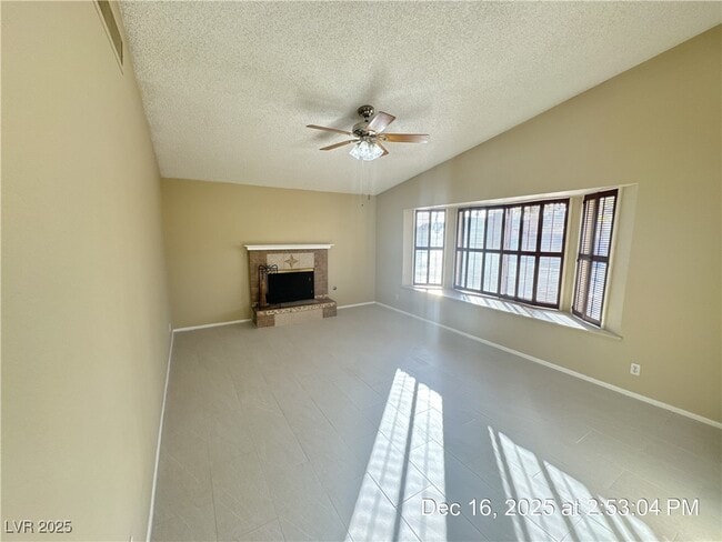 Building Photo - 3674 Duneville St