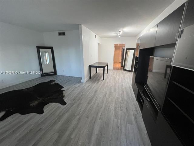 Foto del edificio - 1430 NE 170th St