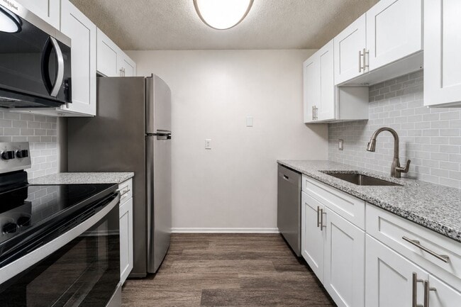 Building Photo - Creek Hill Apartment Homes