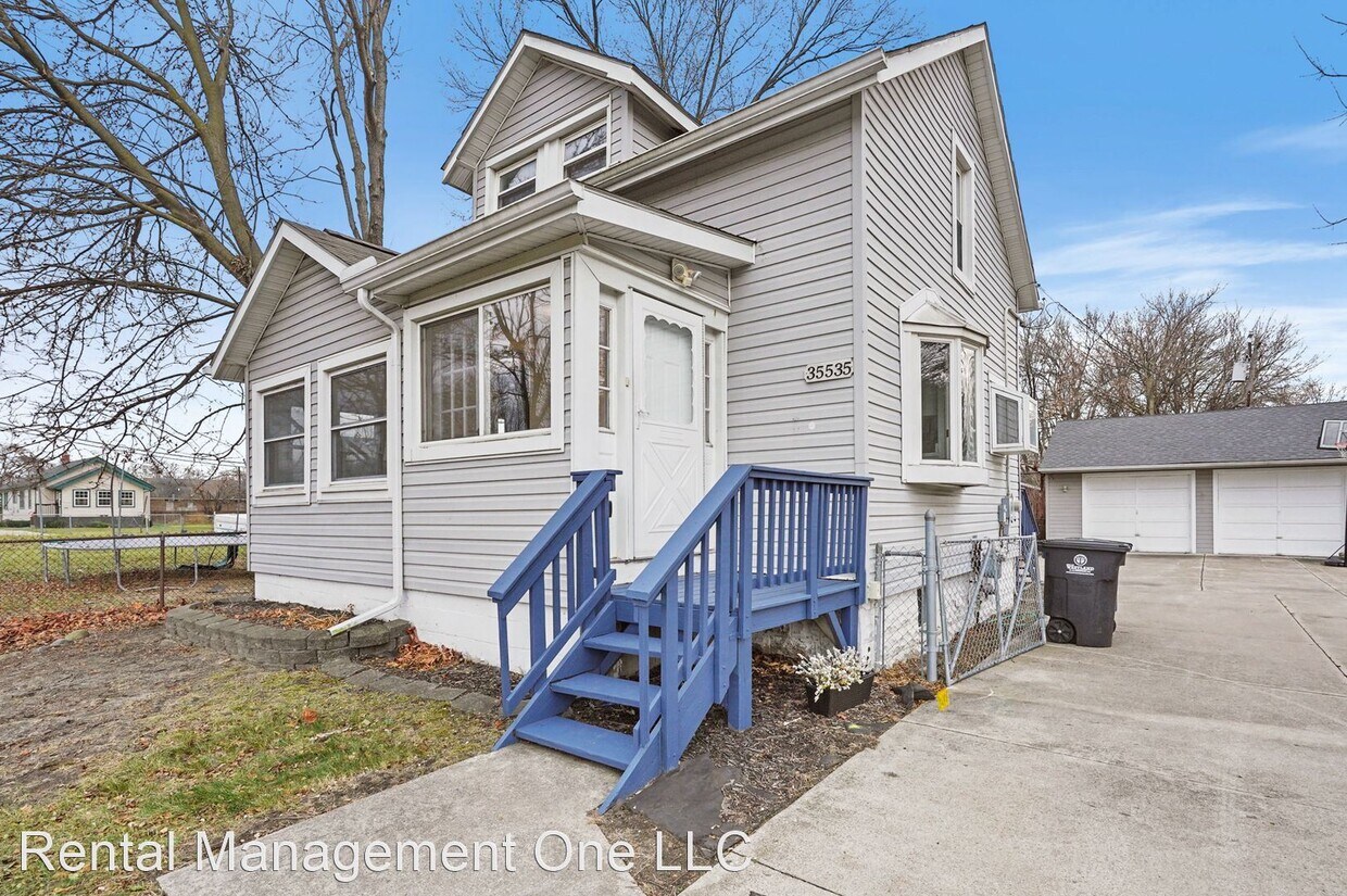 Primary Photo - 3 br, 1 bath House - 35535 Palmer Rd.