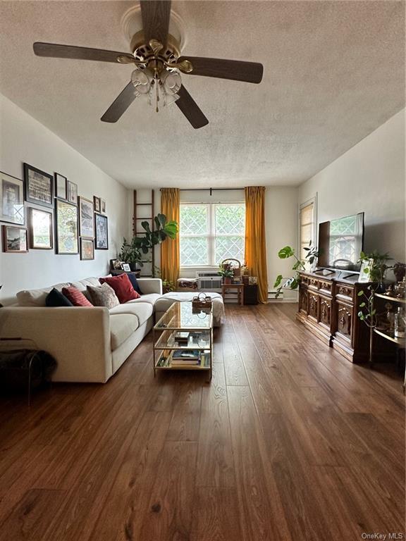 Foto del edificio - 430 Sierra Vista Ln