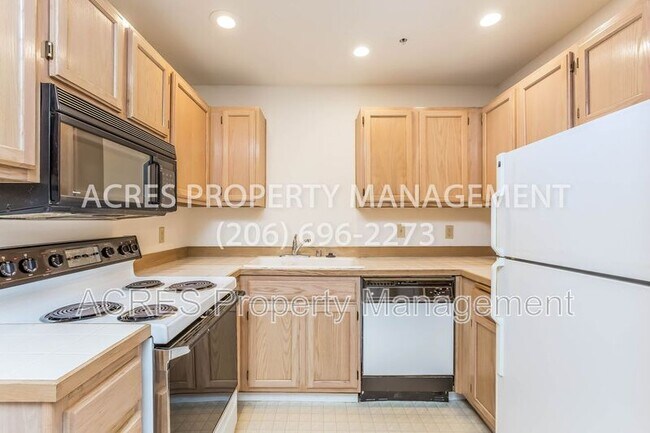 Foto del edificio - 3028 Western Ave