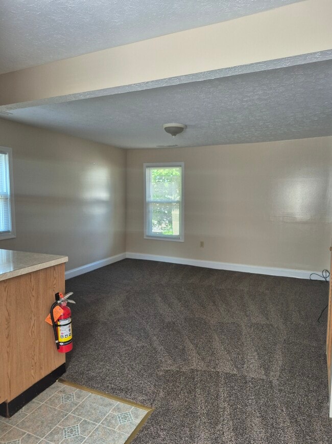 Building Photo - 124 Crain Ave