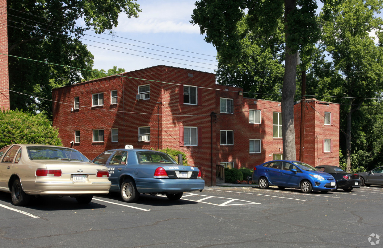 Foto del edificio - Ancient Oaks Apartments