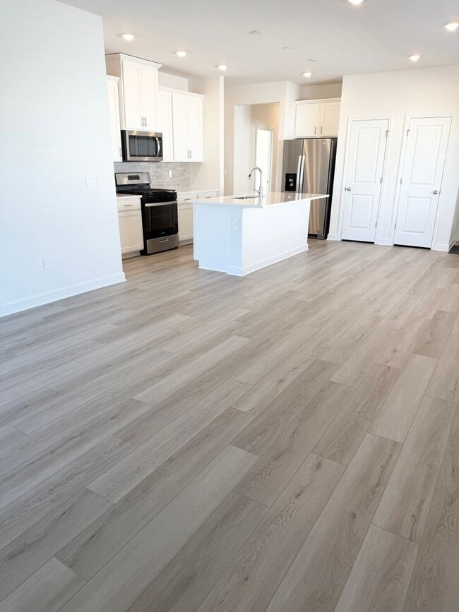 Building Photo - BRAND NEW! Beautiful 3 bedroom/2 bathroom home available now!