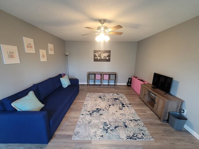 Foto del edificio - 1012 Meadowview Pl