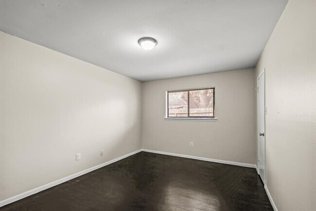 Foto del edificio - 13730 Piping Rock Ln
