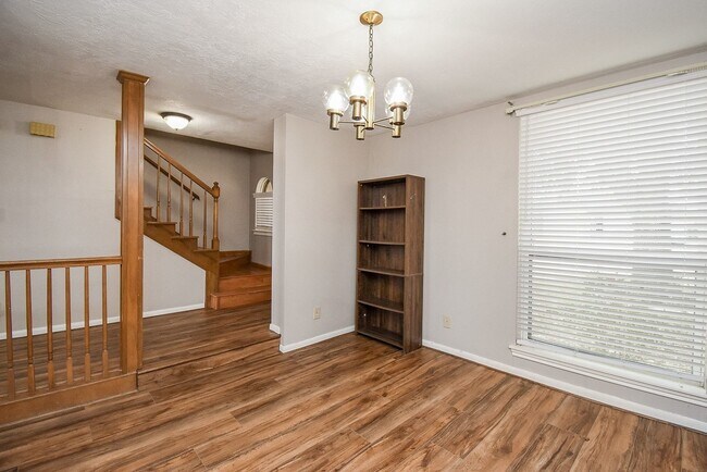 Foto del edificio - 15502 Rio Plaza Dr