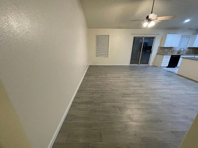 Building Photo - 8019 S Muddy Creek Dr