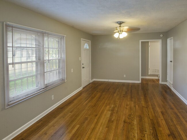 Photo - NEWLY UPDATED 3 bed, 1.5 bath home.