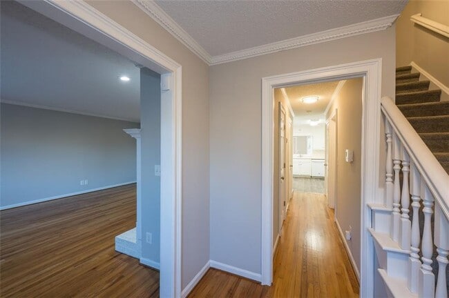 Foto del edificio - 4648 Calumet Cir NW