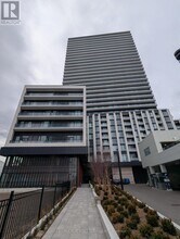 Building Photo - 5858 Yonge St