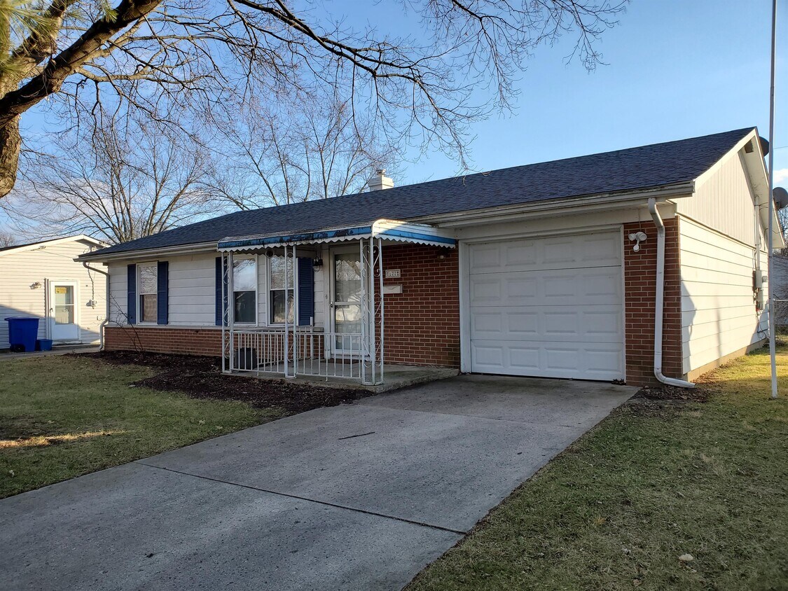 Foto principal - 177 Richards Dr