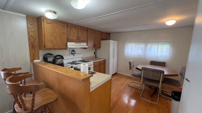 Foto del edificio - 2343 S Marion Ave