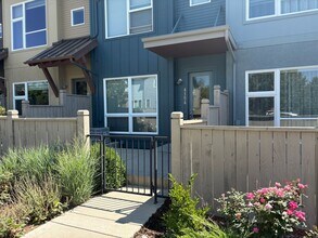 Building Photo - 4154 Longview Ln