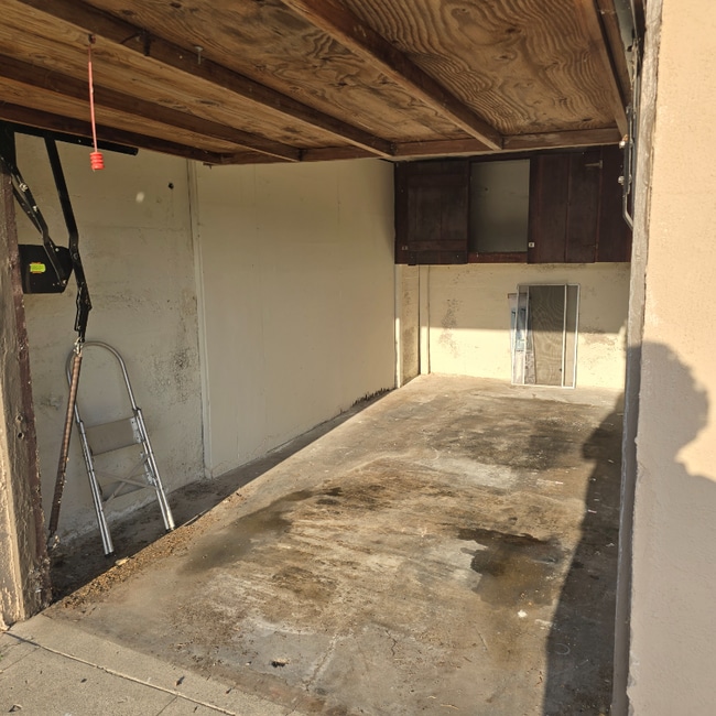 Building Photo - 1424 Colby Ave