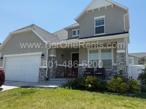 Building Photo - 8054 Oakridge Park Dr