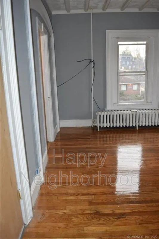 Building Photo - 216 E Main St