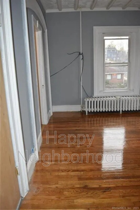 Foto del edificio - 216 E Main St