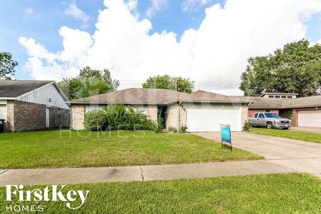 Foto del edificio - 16710 Lonesome Quail Dr