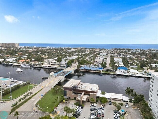 Foto del edificio - 3100 NE 49th St