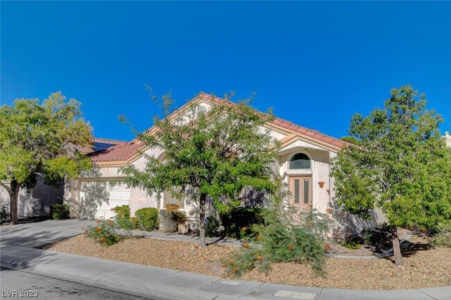 Building Photo - 1620 Shadow Dancer St