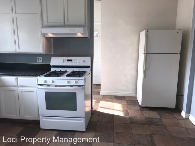 Foto del edificio - 2 br, 1 bath House - 108 4th St