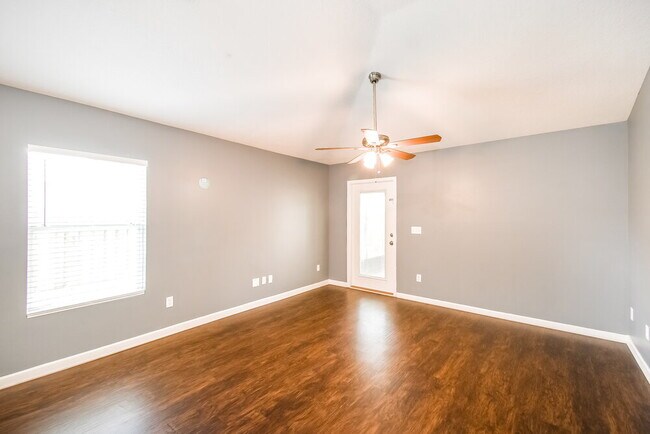 Building Photo - 6389 Rising Sun Dr