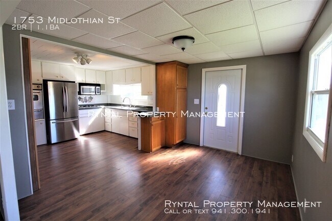 Building Photo - 1753 Midlothian St