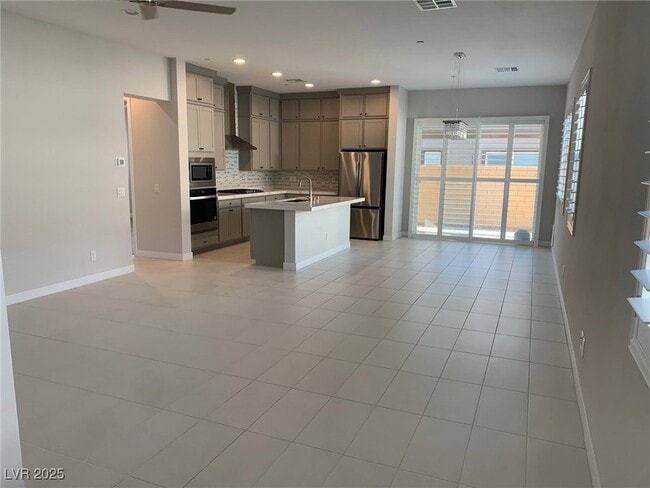 Foto del edificio - 819 Silverton Spgs St