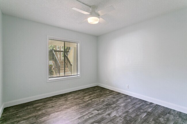 Foto del edificio - 6479 Chasewood Dr