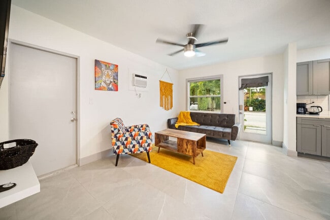 Foto del edificio - 847 NE 16th Ave