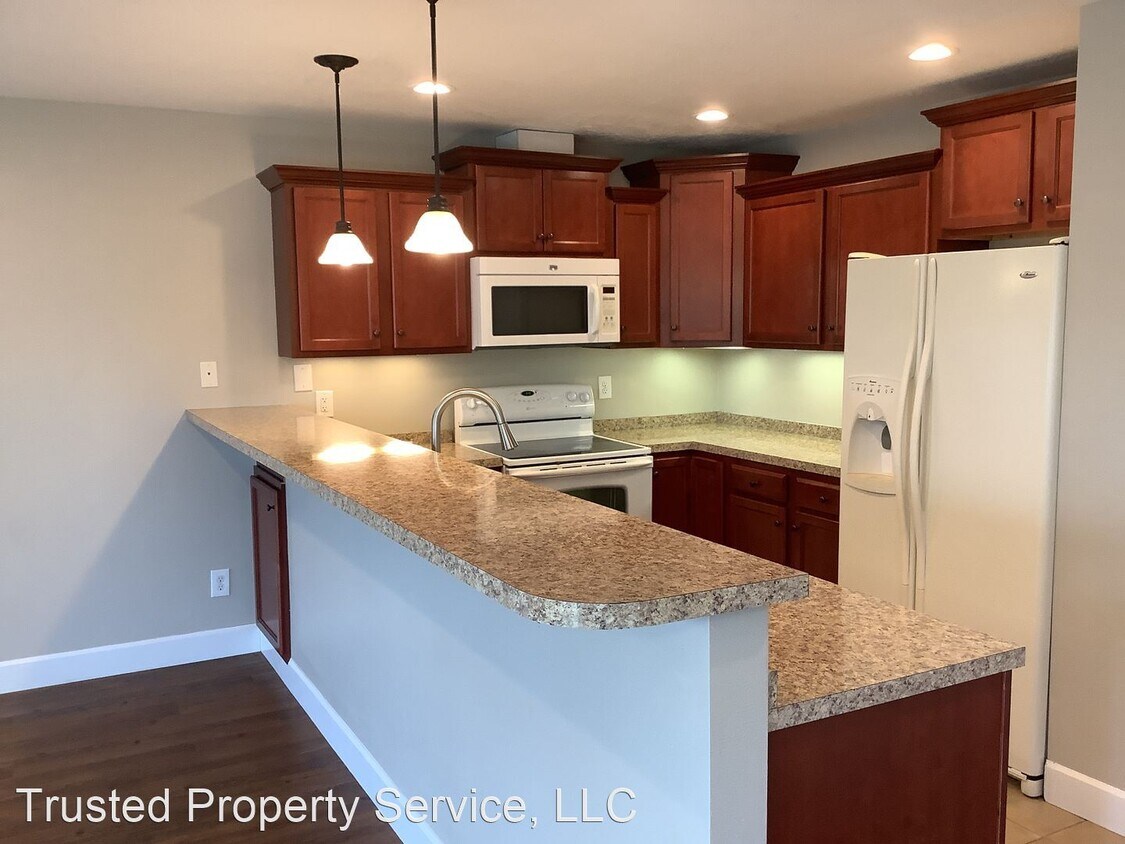 Foto principal - 3 br, 1.5 bath House - 4163 Glacier View Dr.