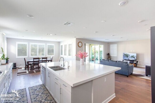 Foto del edificio - Stunning 5Bdm 3.5Ba Home in Escondido with...