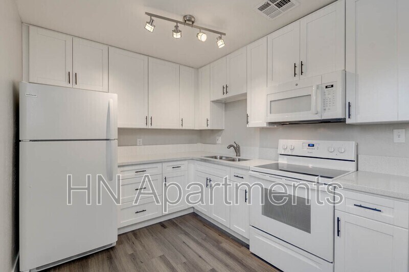 Primary Photo - 4249 N 17th St