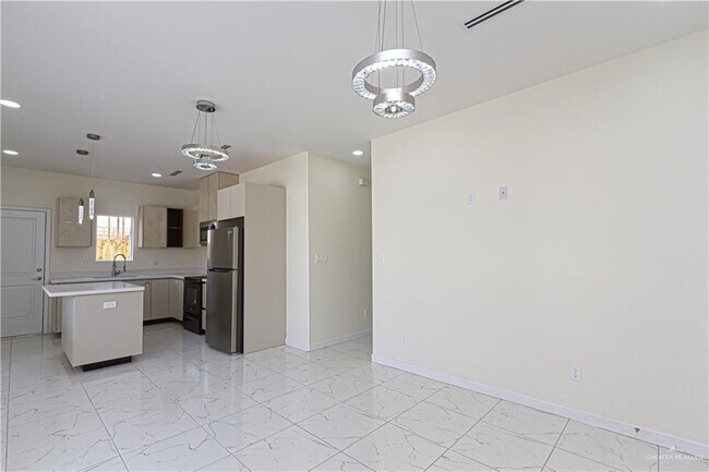 Foto del edificio - 1300 N Aryana Ave