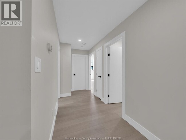 Building Photo - 3177 Riverside Dr E