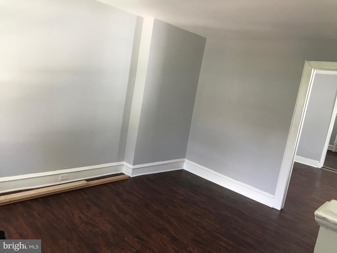 205207 Austin Ave Unit A, Barrington, NJ 08007 Room for Rent in