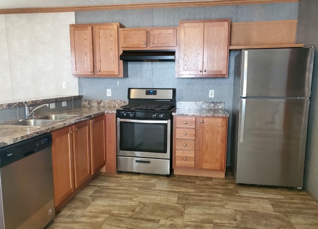 Building Photo - 49584 Au Lac Dr E