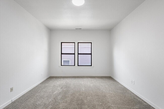 Foto del edificio - 1336 Park Ave